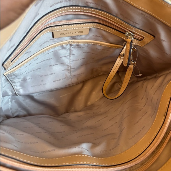 Michael Kors Cream and Tan Signature Tote - Picture 7 of 16